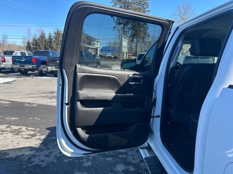 GMC Sierra 2500HD Denali Crew Cab 4WD 2015