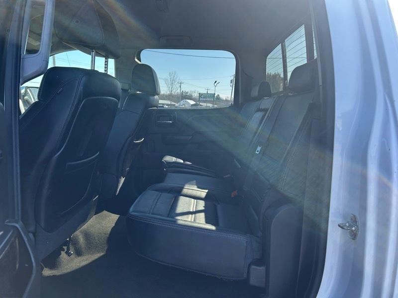 GMC Sierra 2500HD Denali Crew Cab 4WD 2015