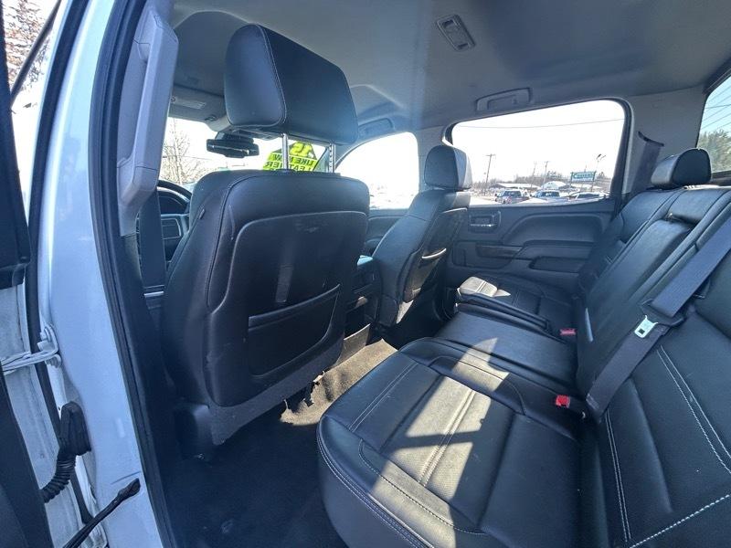 GMC Sierra 2500HD Denali Crew Cab 4WD 2015