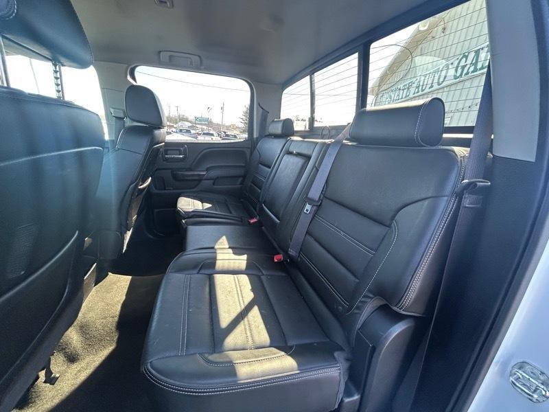 GMC Sierra 2500HD Denali Crew Cab 4WD 2015