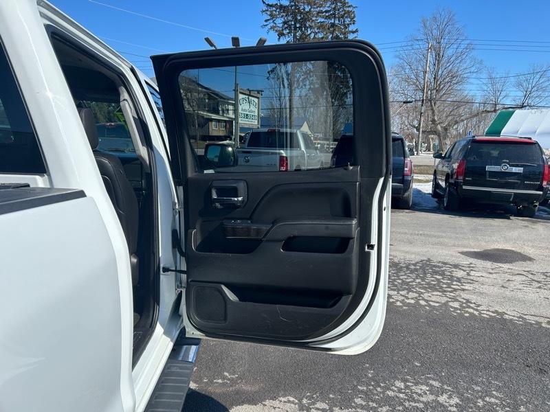 GMC Sierra 2500HD Denali Crew Cab 4WD 2015