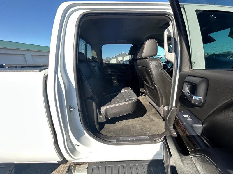 GMC Sierra 2500HD Denali Crew Cab 4WD 2015