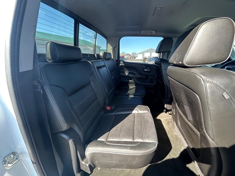 GMC Sierra 2500HD Denali Crew Cab 4WD 2015