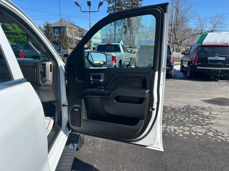 GMC Sierra 2500HD Denali Crew Cab 4WD 2015