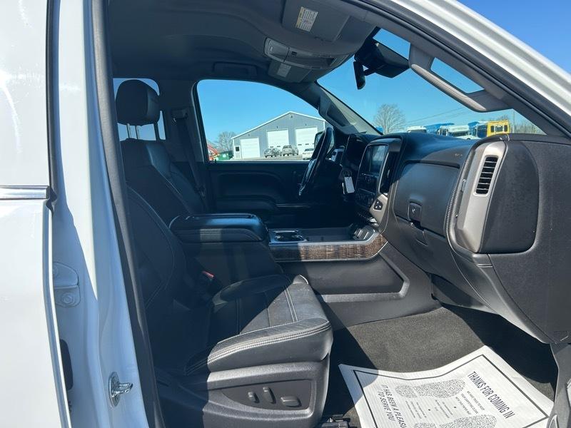 GMC Sierra 2500HD Denali Crew Cab 4WD 2015