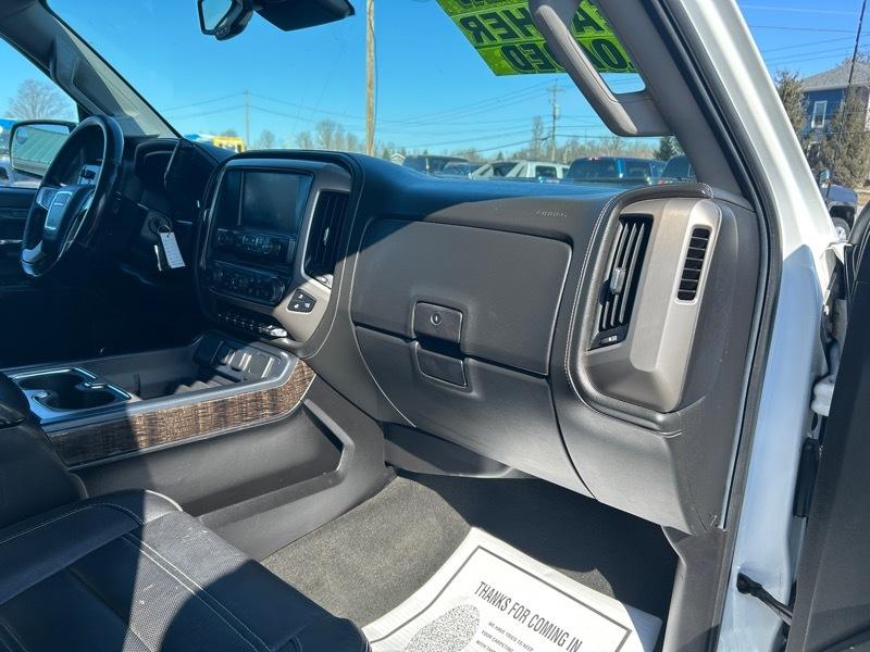 GMC Sierra 2500HD Denali Crew Cab 4WD 2015