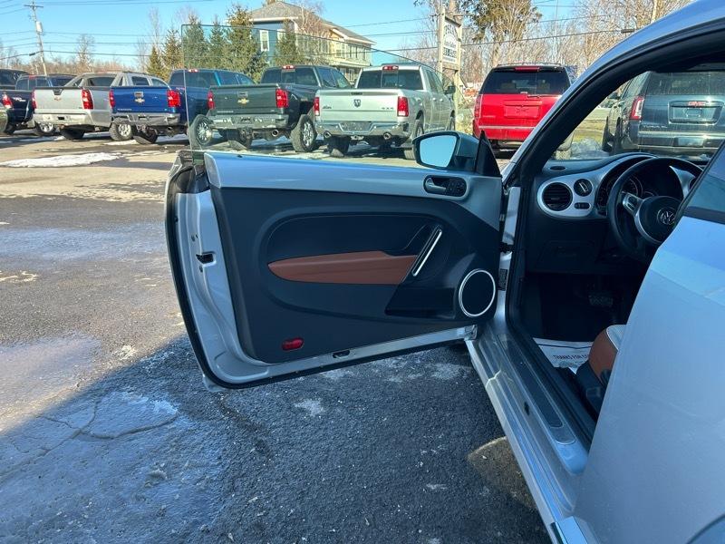 Volkswagen Beetle 1.8T Classic 2015