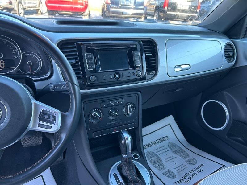 Volkswagen Beetle 1.8T Classic 2015