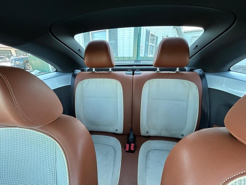 Volkswagen Beetle 1.8T Classic 2015