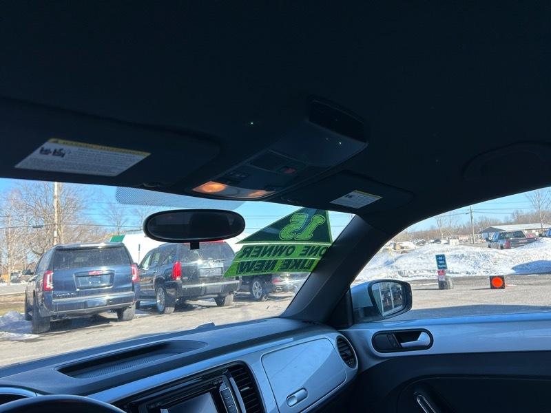 Volkswagen Beetle 1.8T Classic 2015