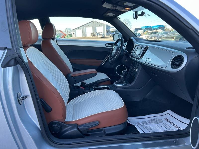 Volkswagen Beetle 1.8T Classic 2015