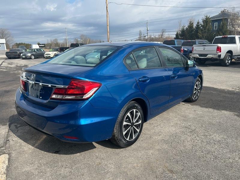 Honda Civic LX Sedan 5-Speed MT 2015