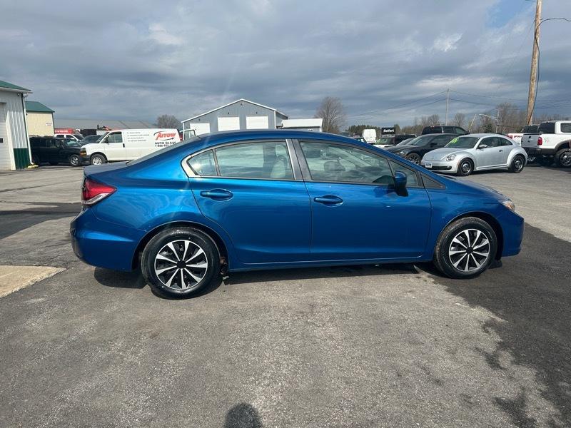 Honda Civic LX Sedan 5-Speed MT 2015