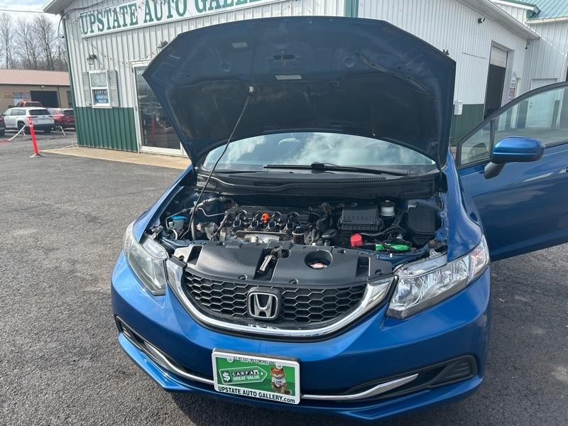 Honda Civic LX Sedan 5-Speed MT 2015