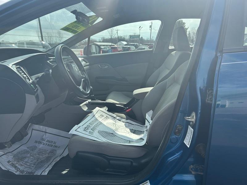 Honda Civic LX Sedan 5-Speed MT 2015