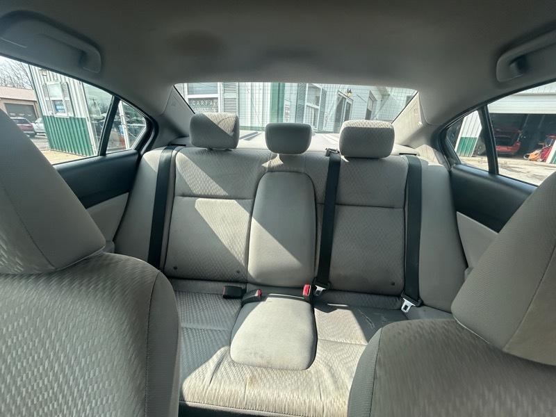 Honda Civic LX Sedan 5-Speed MT 2015
