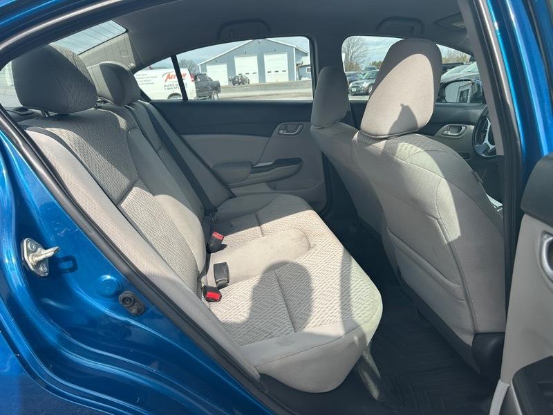 Honda Civic LX Sedan 5-Speed MT 2015