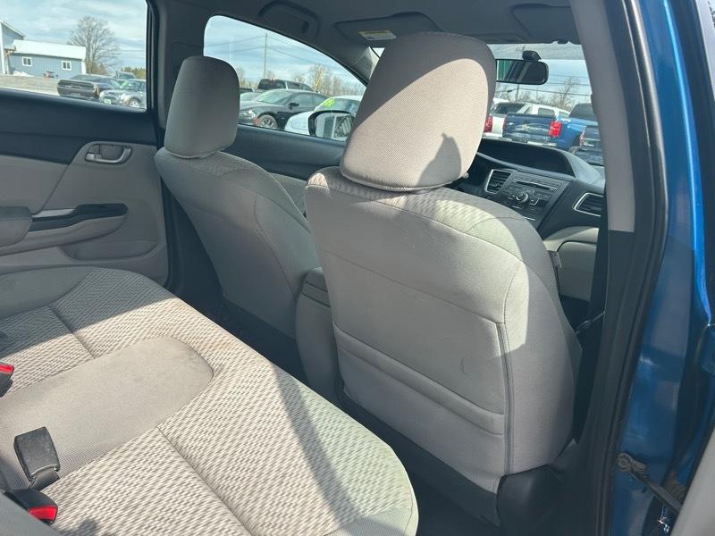 Honda Civic LX Sedan 5-Speed MT 2015