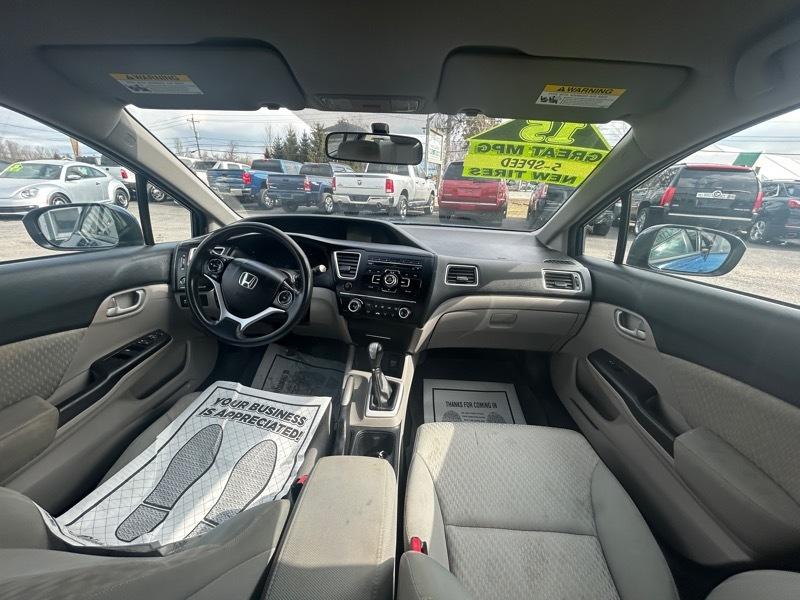 Honda Civic LX Sedan 5-Speed MT 2015