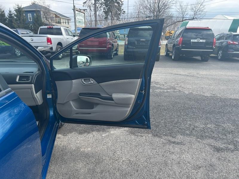 Honda Civic LX Sedan 5-Speed MT 2015