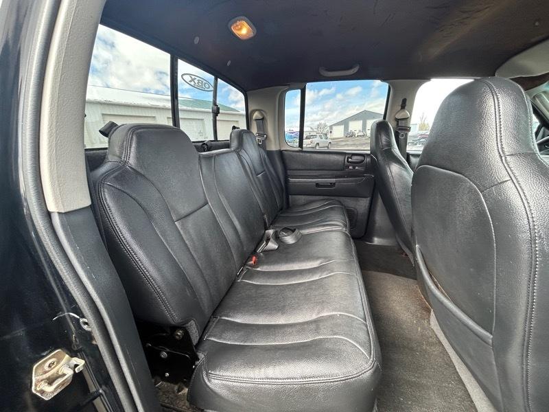 Dodge Dakota SLT Quad Cab 4WD 2004