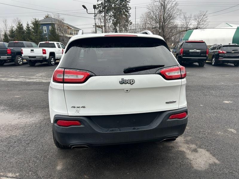 Jeep Cherokee Latitude 4WD 2016