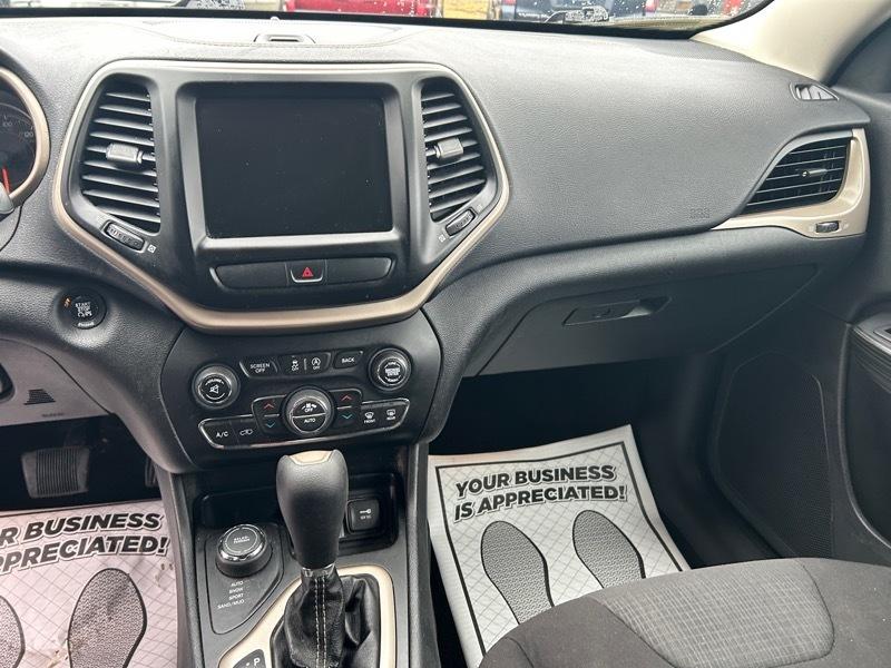 Jeep Cherokee Latitude 4WD 2016