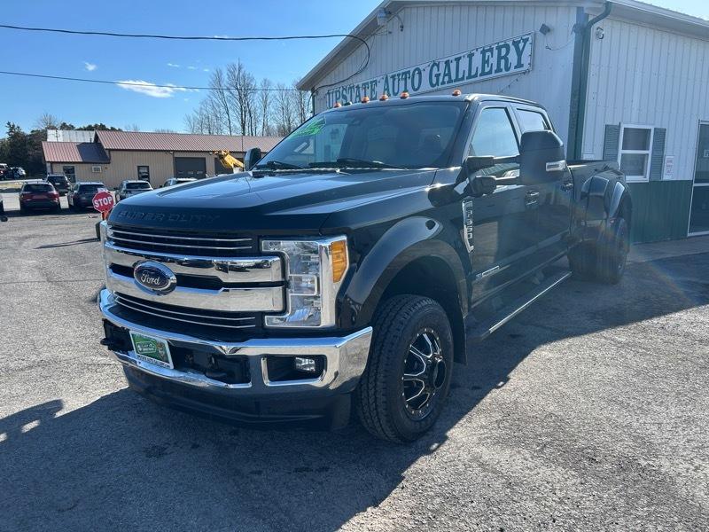 Ford F-350 SD Lariat Crew Cab Long Bed DRW 4WD 2017