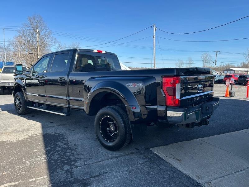Ford F-350 SD Lariat Crew Cab Long Bed DRW 4WD 2017