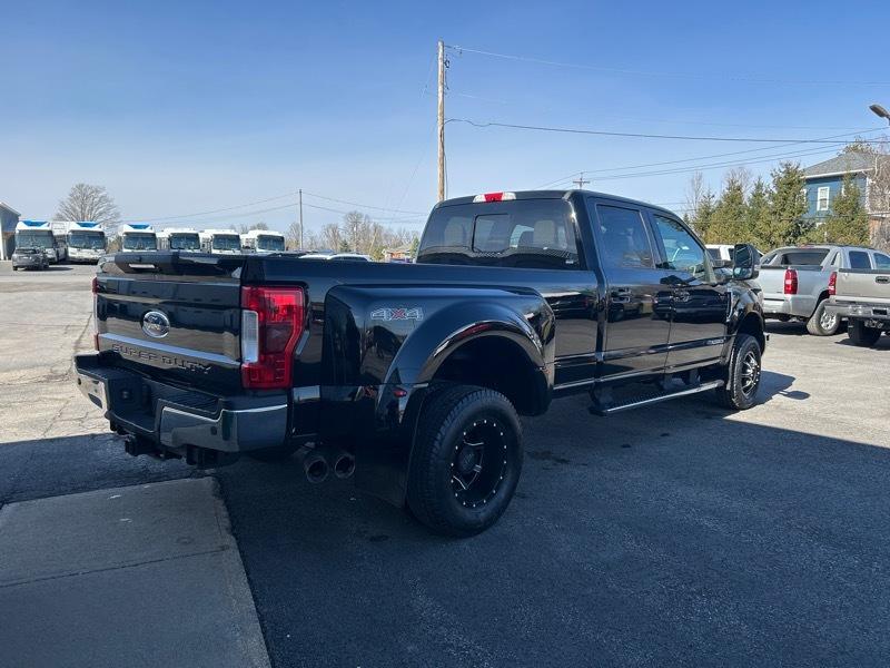 Ford F-350 SD Lariat Crew Cab Long Bed DRW 4WD 2017