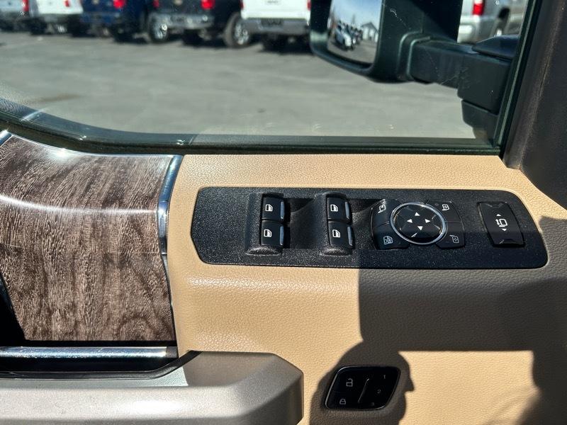 Ford F-350 SD Lariat Crew Cab Long Bed DRW 4WD 2017