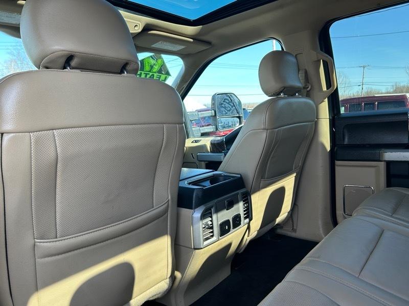 Ford F-350 SD Lariat Crew Cab Long Bed DRW 4WD 2017