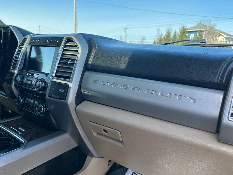 Ford F-350 SD Lariat Crew Cab Long Bed DRW 4WD 2017