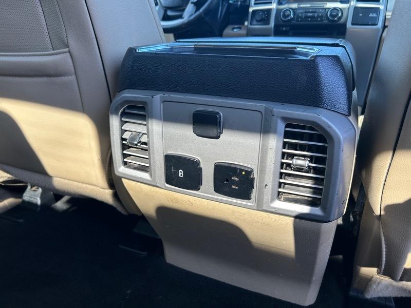 Ford F-350 SD Lariat Crew Cab Long Bed DRW 4WD 2017