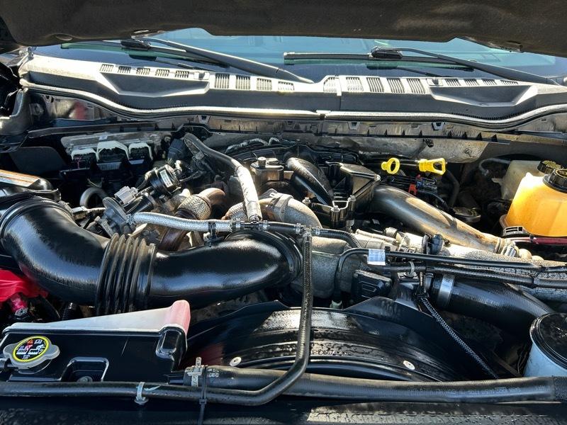 Ford F-350 SD Lariat Crew Cab Long Bed DRW 4WD 2017