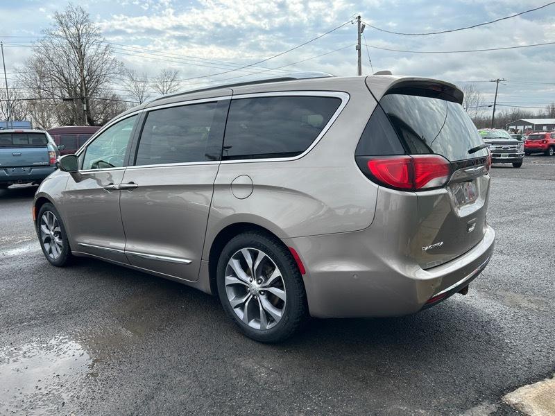 Chrysler Pacifica Limited 2018