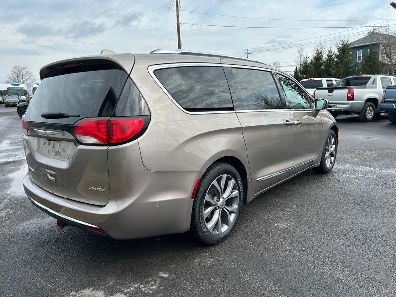 Chrysler Pacifica Limited 2018
