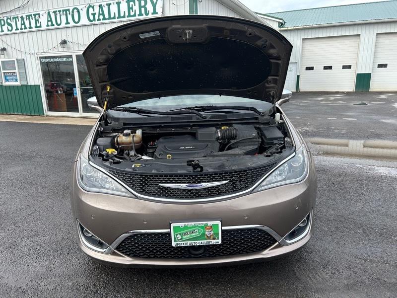 Chrysler Pacifica Limited 2018