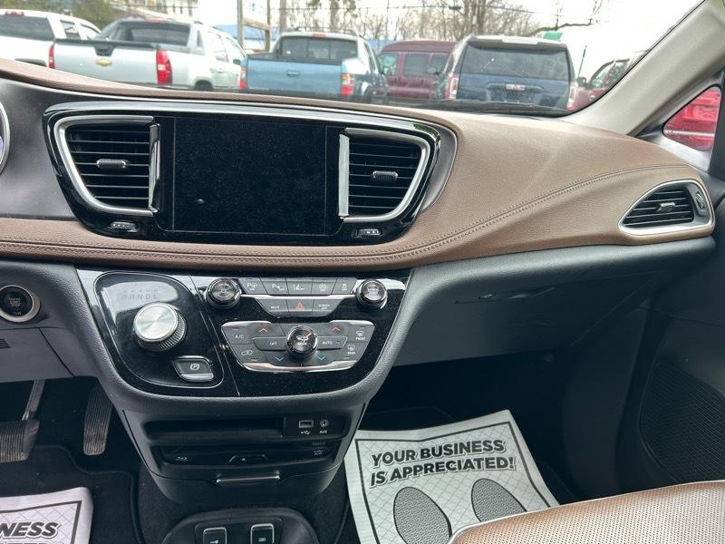 Chrysler Pacifica Limited 2018