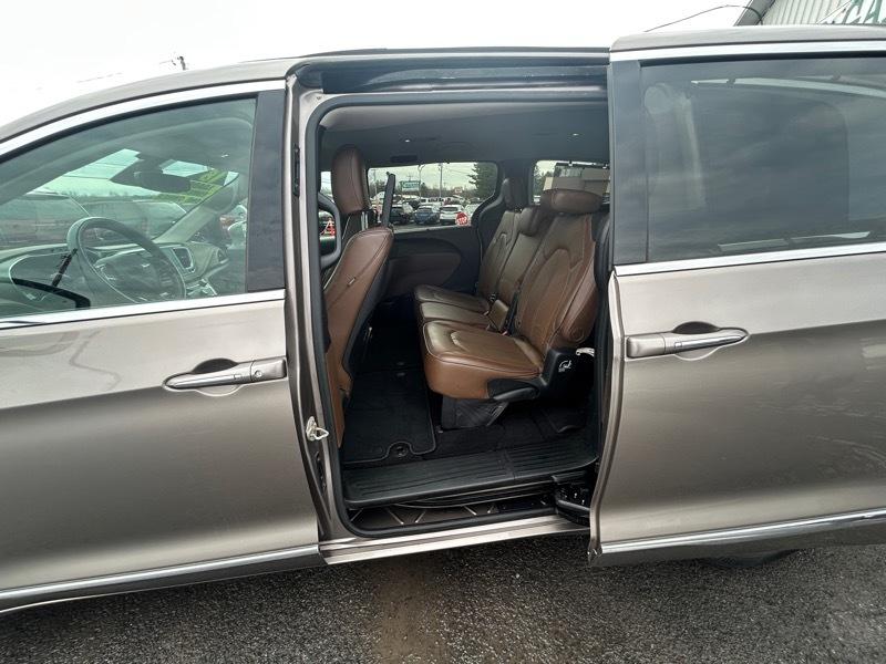 Chrysler Pacifica Limited 2018