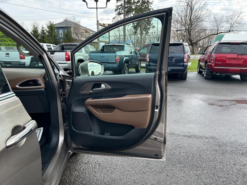 Chrysler Pacifica Limited 2018