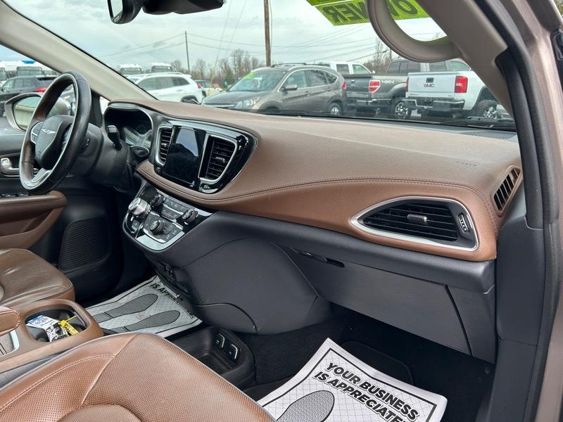 Chrysler Pacifica Limited 2018