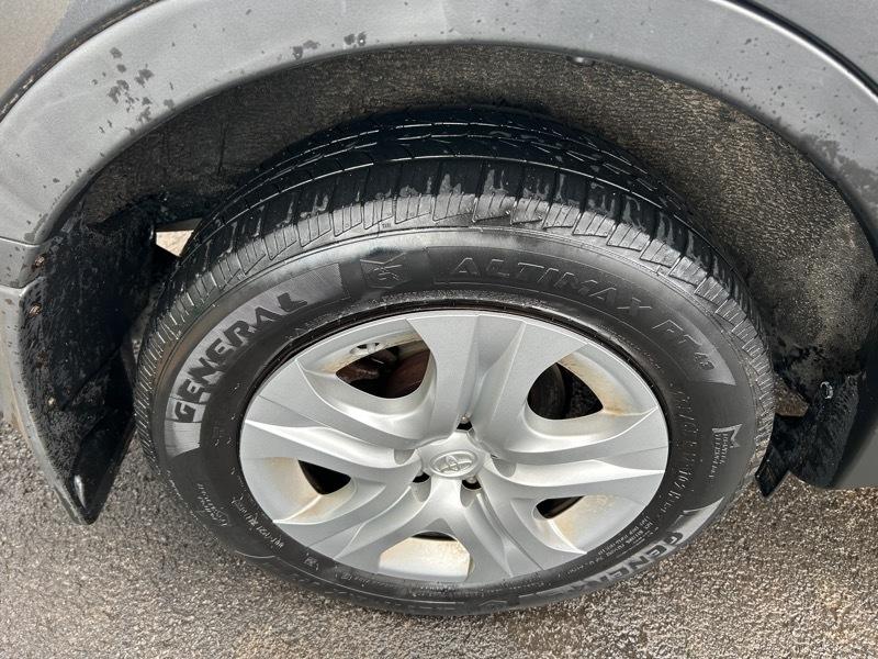 Toyota RAV4 LE AWD 2014