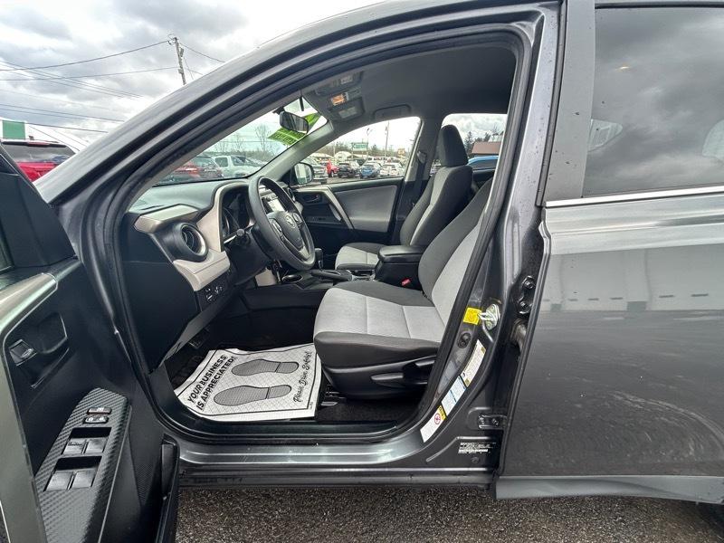 Toyota RAV4 LE AWD 2014