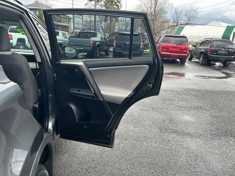 Toyota RAV4 LE AWD 2014