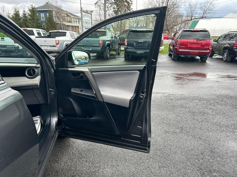 Toyota RAV4 LE AWD 2014