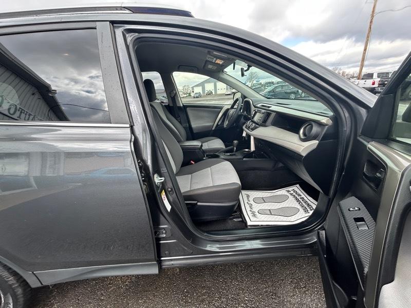 Toyota RAV4 LE AWD 2014