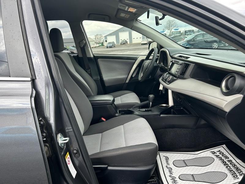 Toyota RAV4 LE AWD 2014