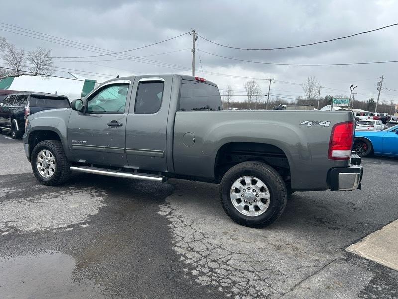 GMC Sierra 2500HD SLE Ext. Cab 4WD 2011