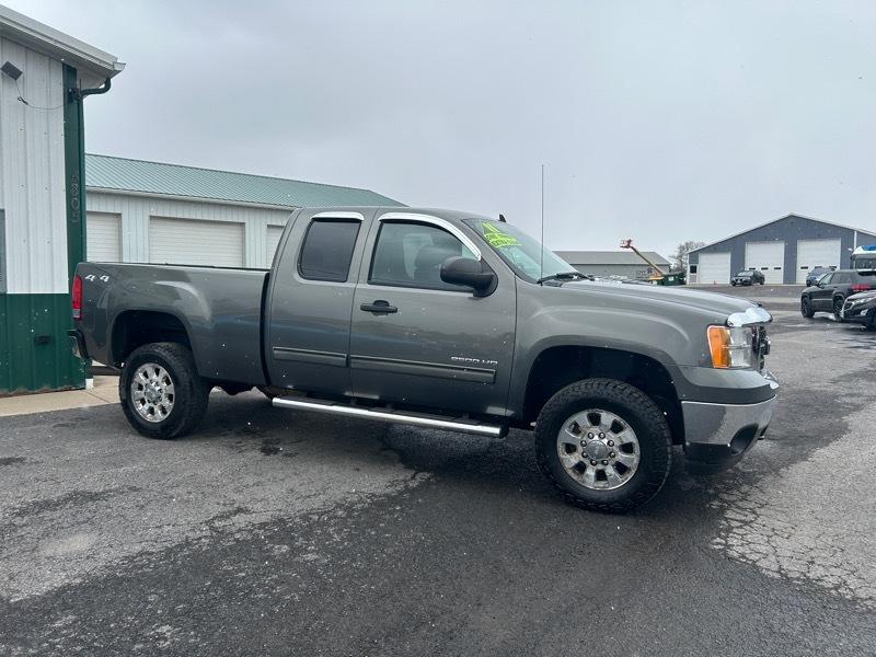 GMC Sierra 2500HD SLE Ext. Cab 4WD 2011